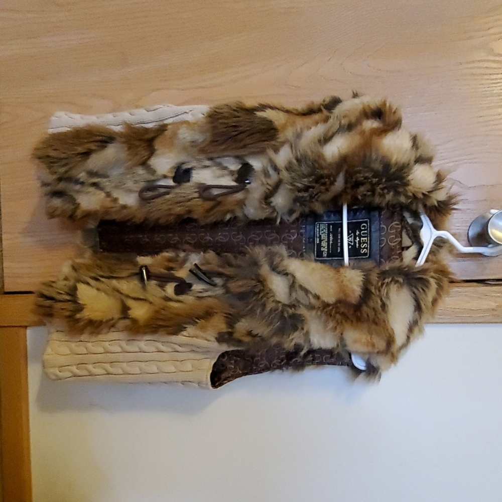 GUESS  soft sweater fur vest